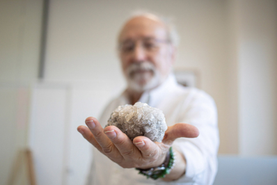 Photograph of geologist Juan Manuel García-Ruiz, Ikerbasque professor at the DIPC and honorary research professor at the CSIC.